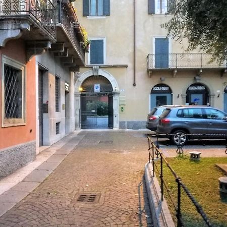 Castle View Lodge Intero Appartamento Verona Centro Storico Экстерьер фото