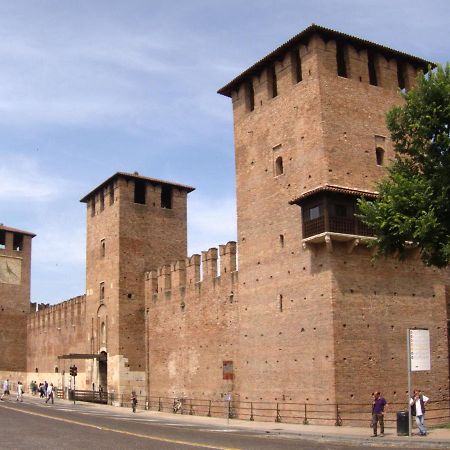 Castle View Lodge Intero Appartamento Verona Centro Storico Экстерьер фото
